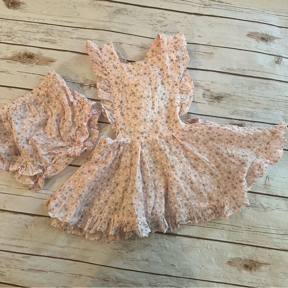 Numi pink floral outfit